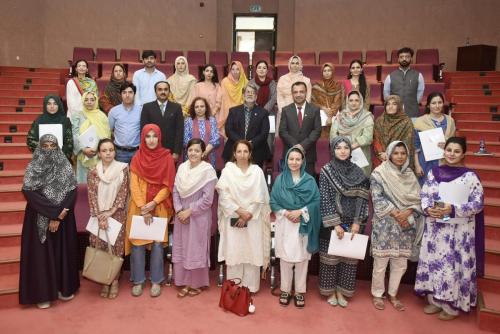 PIPS-Seminar-on-Working-of-Parliament-Oversight-of-Executive-with-women-youth-leaders-from-Gilgit-Baltistan-and-Chitral10